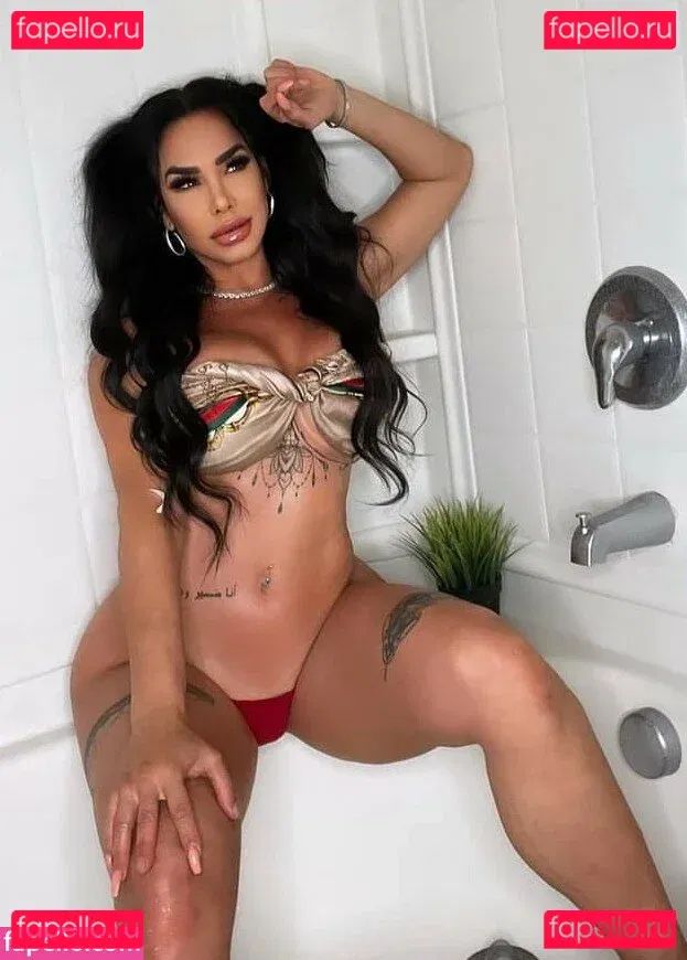Lis Vega Onlyfans Photo Gallery 