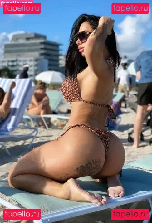 Lis Vega Onlyfans Photo Gallery 