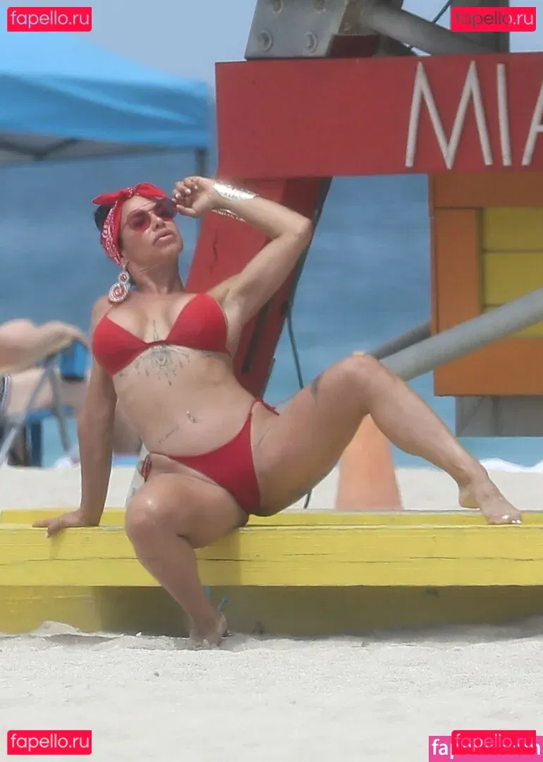 Lis Vega Onlyfans Photo Gallery 