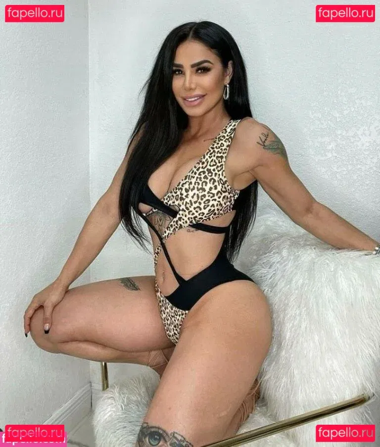 Lis Vega Onlyfans Photo Gallery 