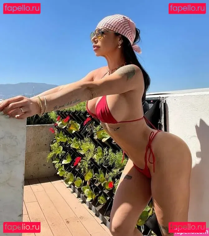 Lis Vega Onlyfans Photo Gallery 