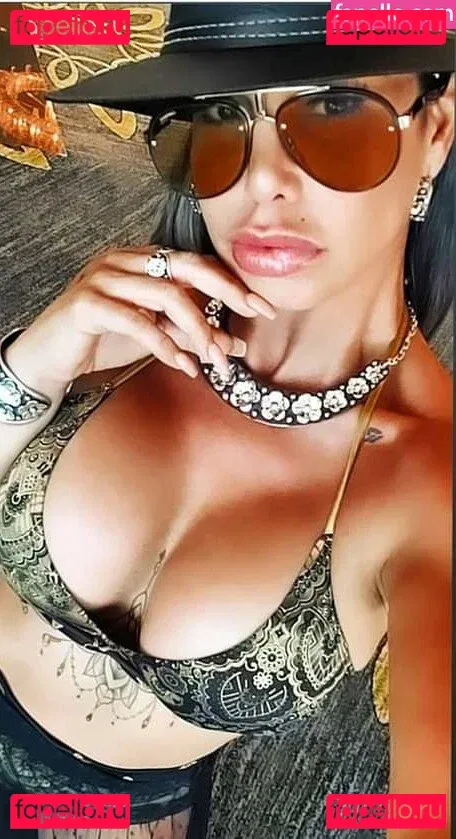 Lis Vega Onlyfans Photo Gallery 