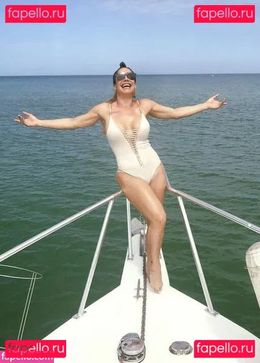 Lis Vega Onlyfans Photo Gallery 