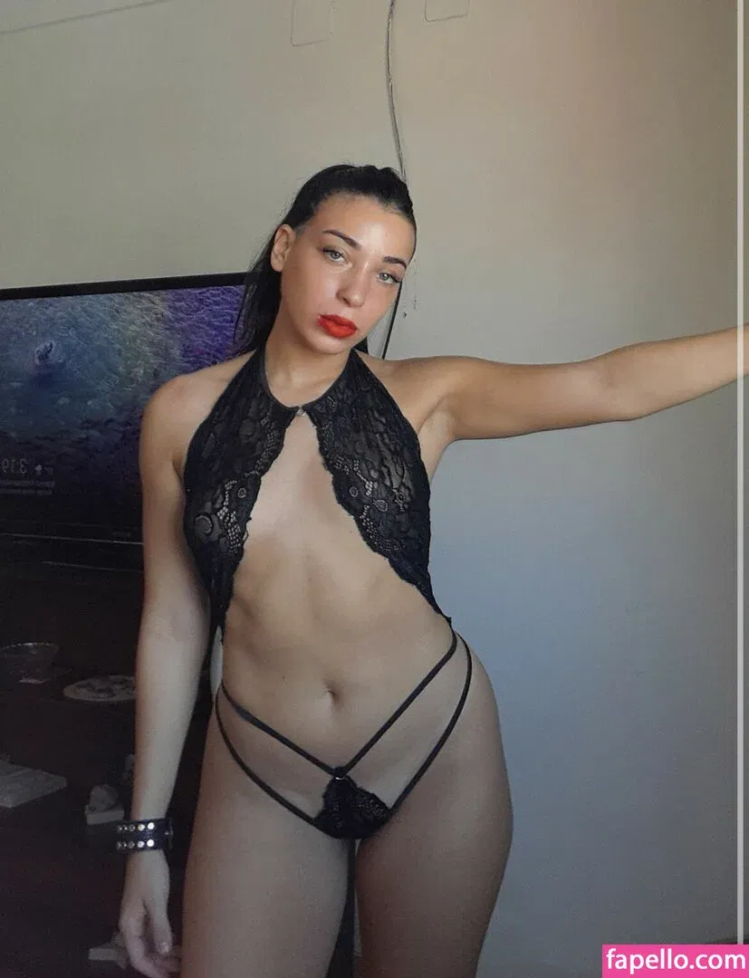 Kiaramaidi_ Onlyfans Photo Gallery 