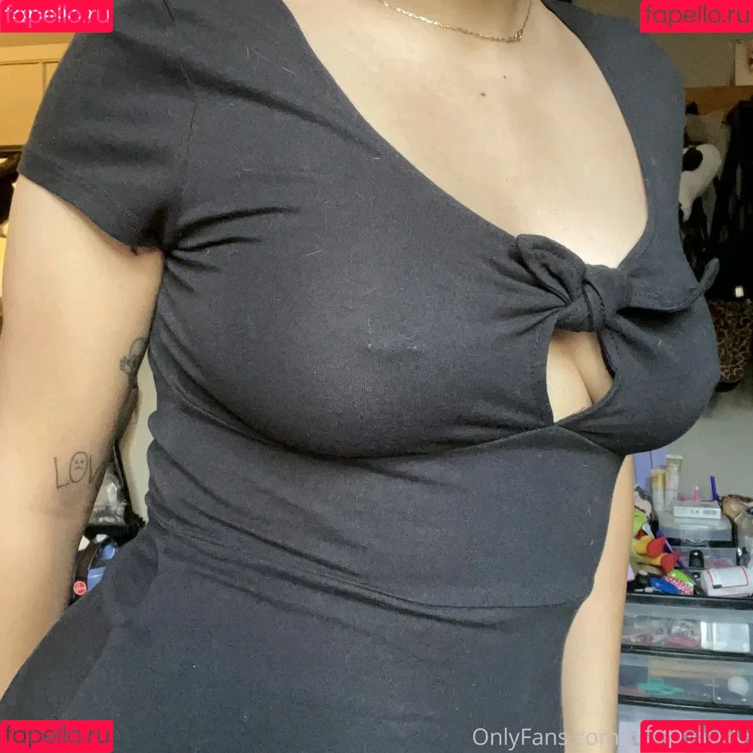 gothwaifu Onlyfans Photo Gallery 