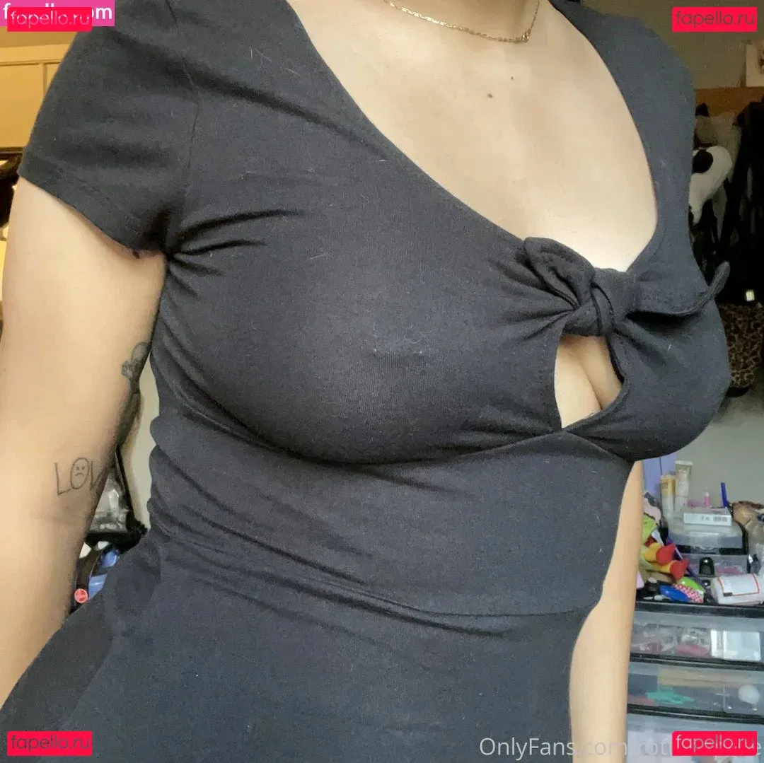 gothwaifu Onlyfans Photo Gallery 