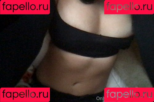 gothwaifu Onlyfans Photo Gallery 