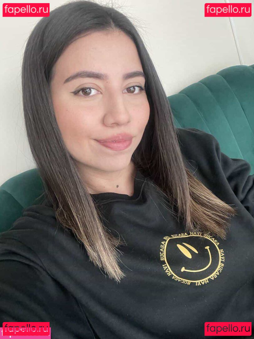 imuniqueyuls / vibewithyuls Onlyfans Photo Gallery 