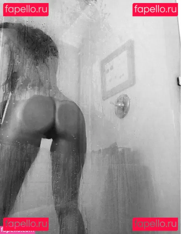 asaakira Onlyfans Photo Gallery 