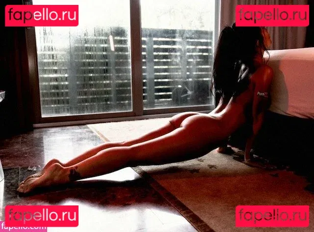 asaakira Onlyfans Photo Gallery 