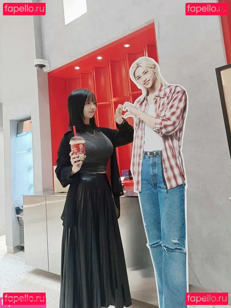 asaakira Onlyfans Photo Gallery 