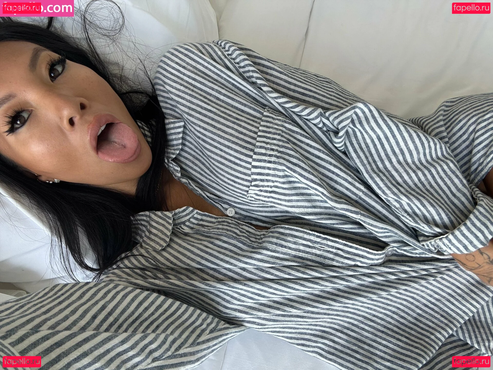 asaakira Onlyfans Photo Gallery 