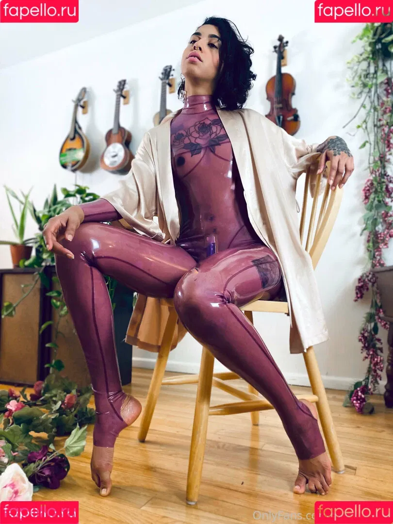 ravynalexa Onlyfans Photo Gallery 