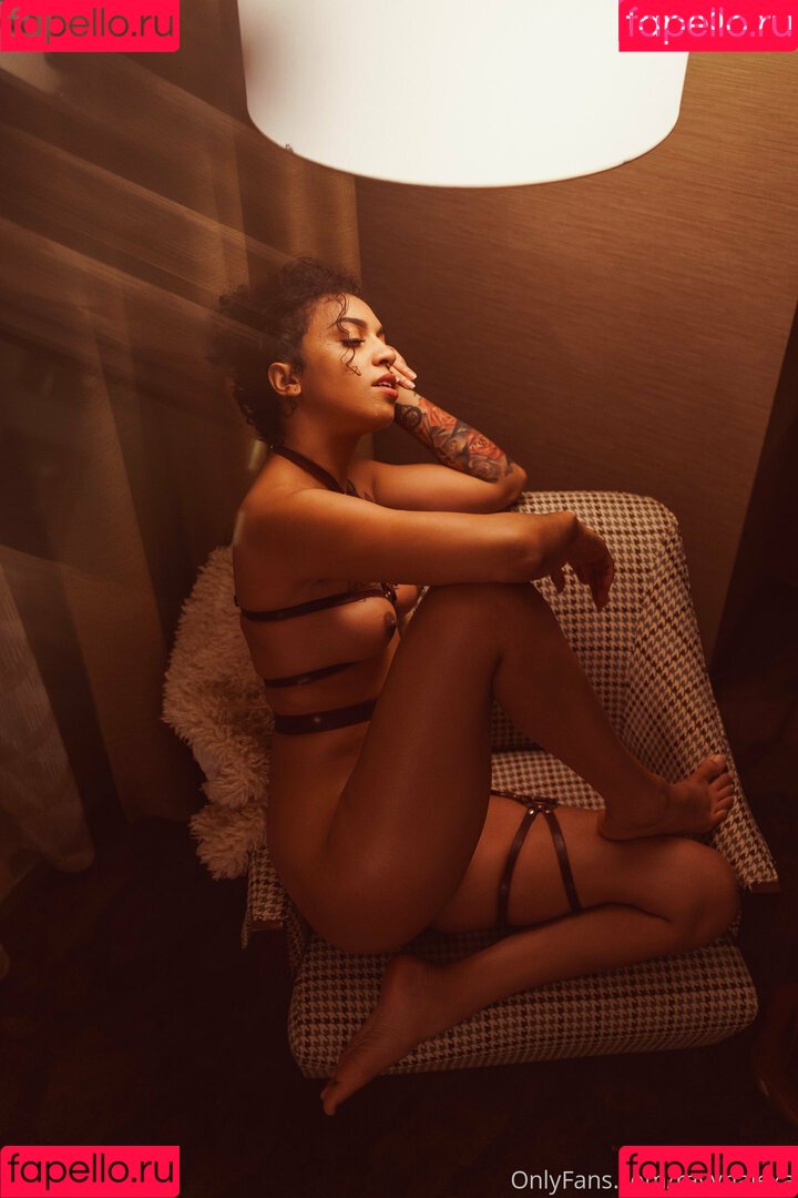 ravynalexa Onlyfans Photo Gallery 