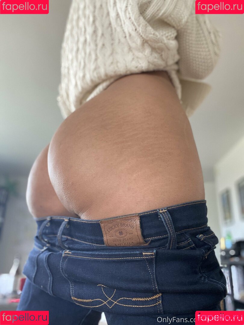 ravynalexa Onlyfans Photo Gallery 