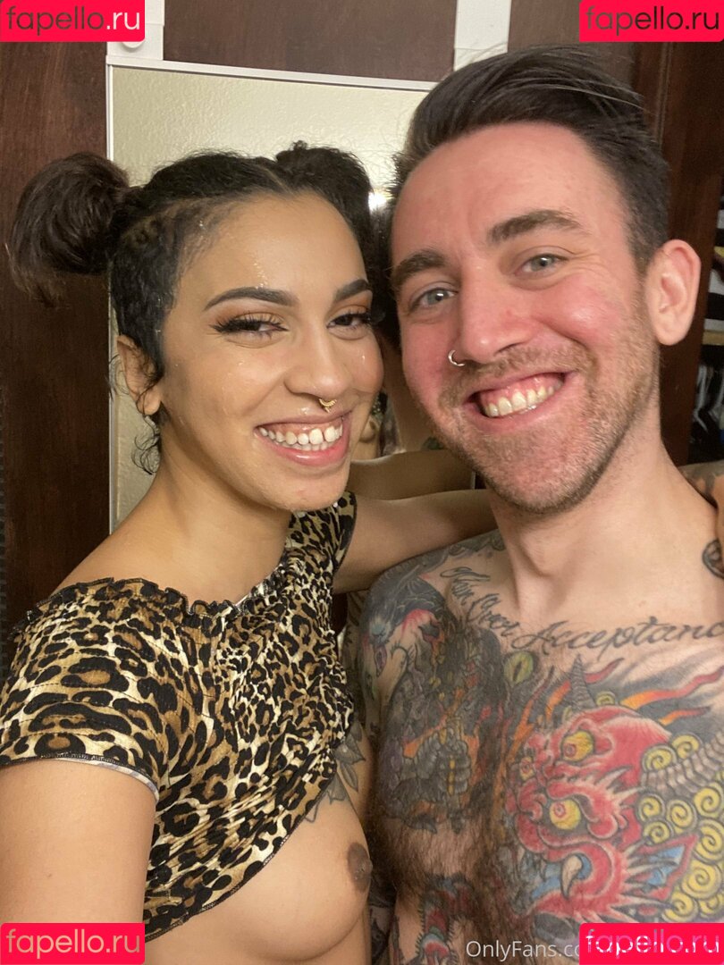 ravynalexa Onlyfans Photo Gallery 