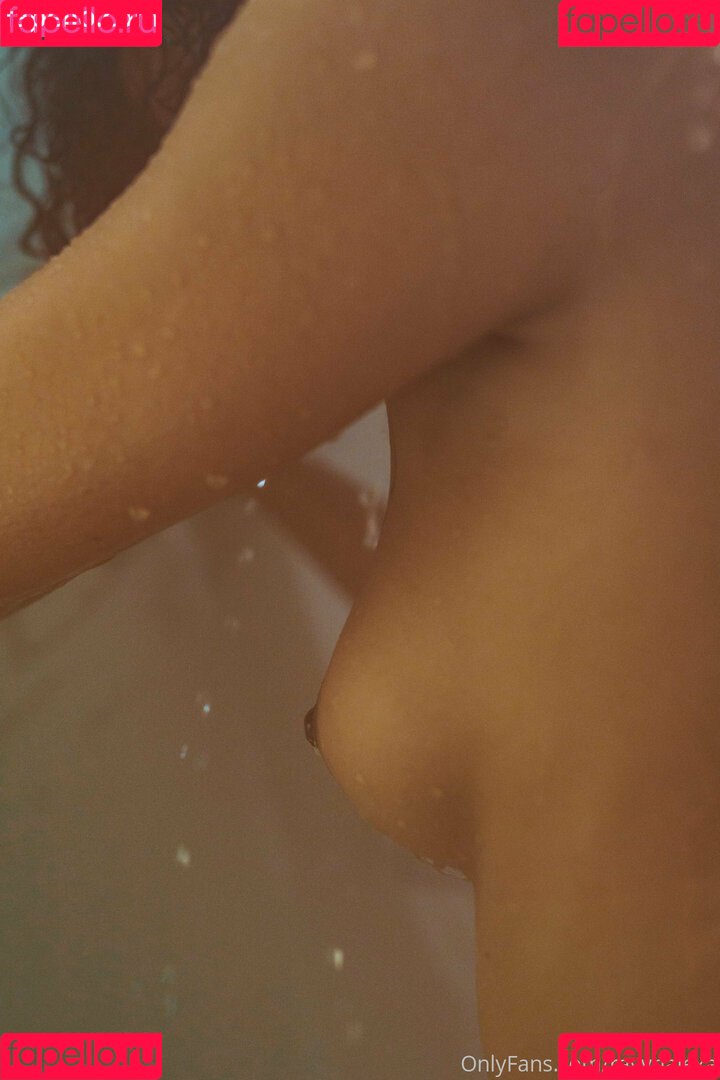 ravynalexa Onlyfans Photo Gallery 