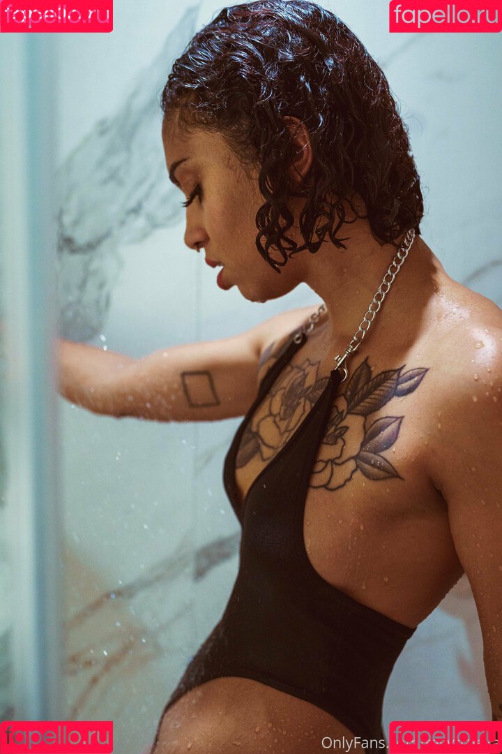 ravynalexa Onlyfans Photo Gallery 