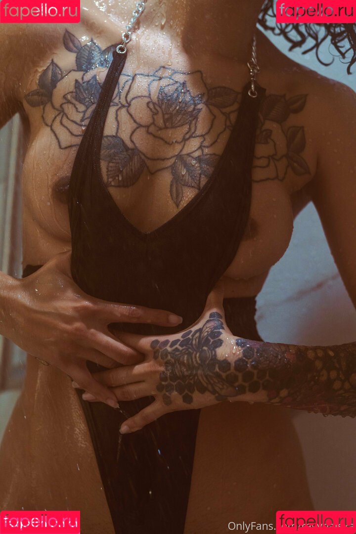 ravynalexa Onlyfans Photo Gallery 