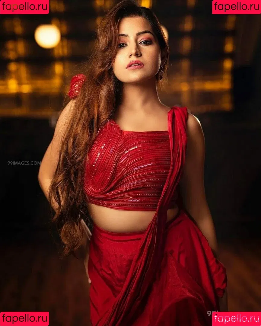 Simran Kaur Hundal Onlyfans Photo Gallery 