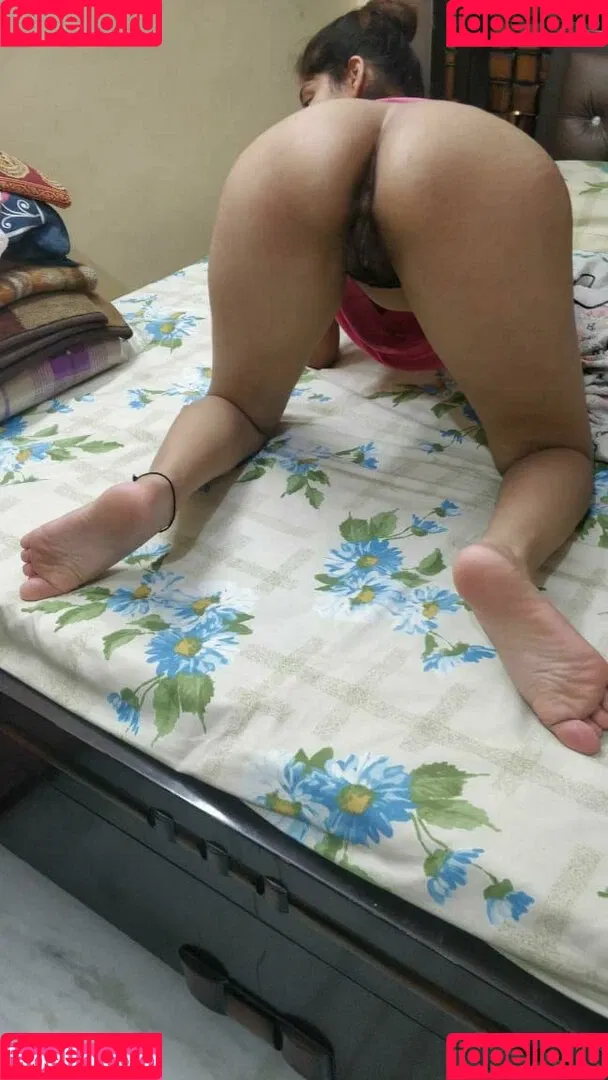 Simran Kaur Hundal Onlyfans Photo Gallery 