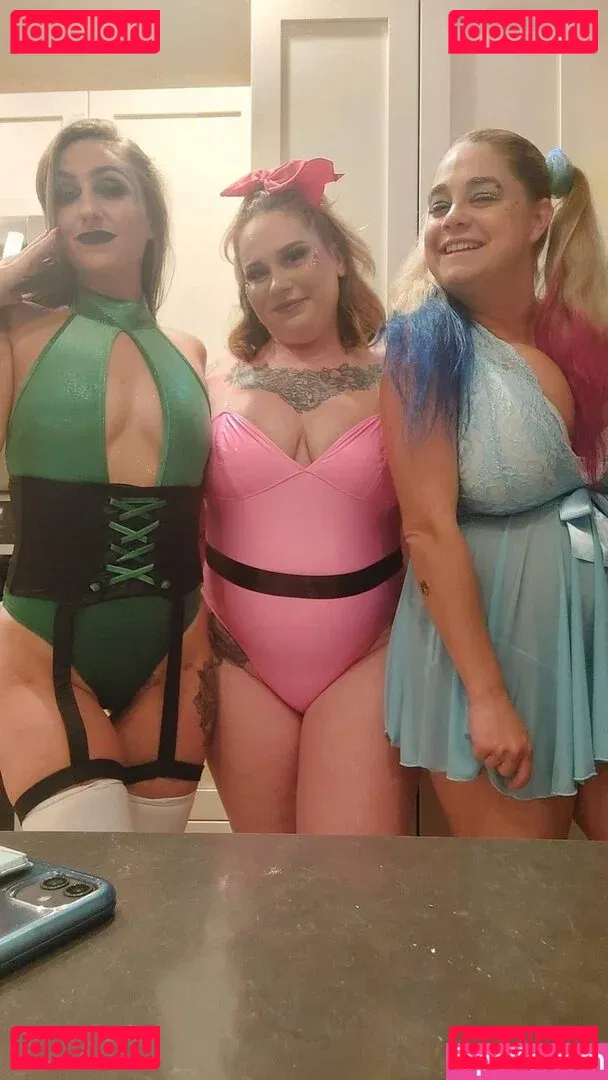 Schuyler Thornton Onlyfans Photo Gallery 