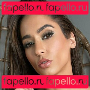 reena.sky / reenaskyfree Onlyfans Photo Gallery 