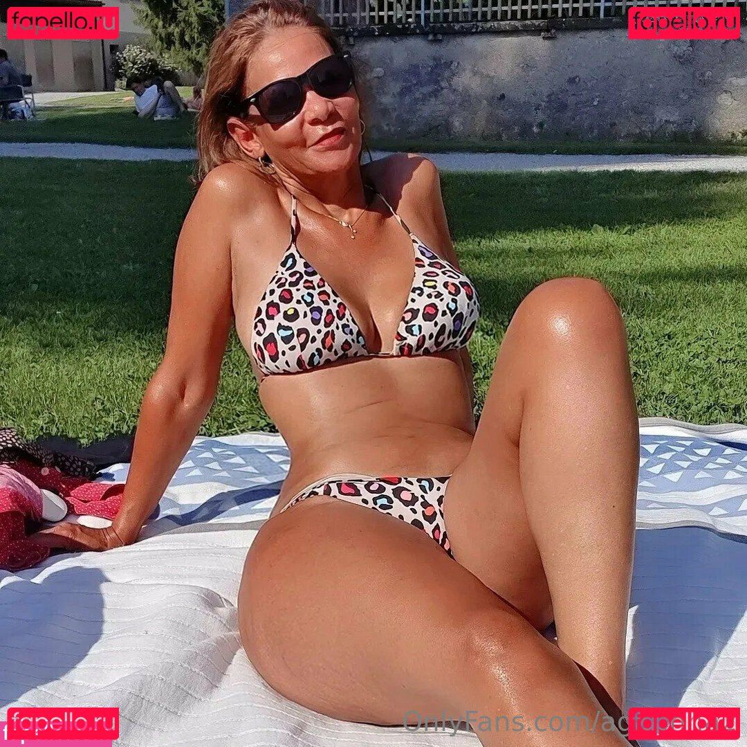 agatinha2 / nin.agatinha2 Onlyfans Photo Gallery 