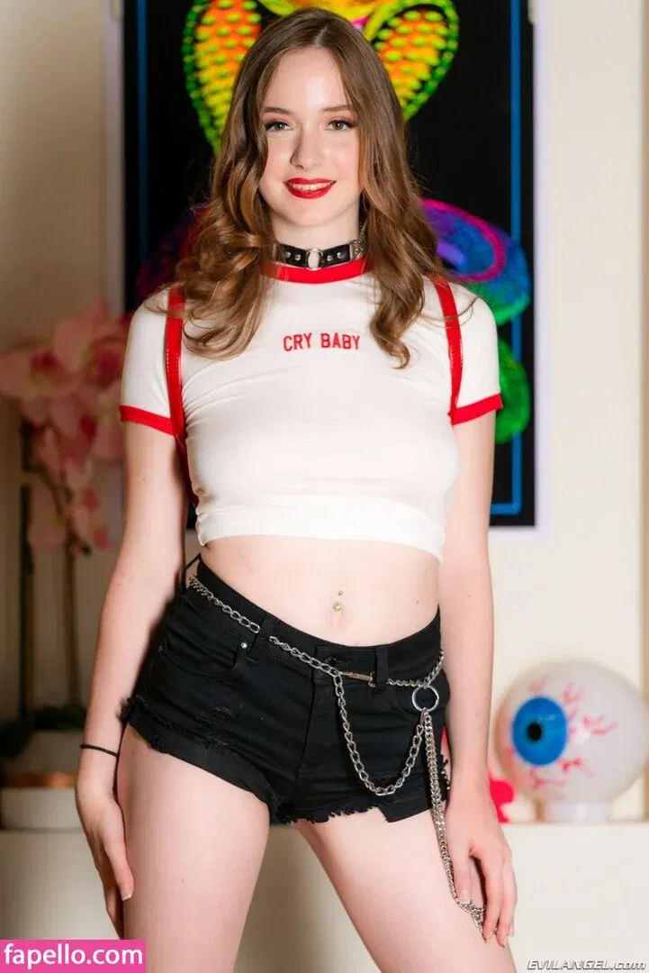 Hazel Moore Onlyfans Photo Gallery 