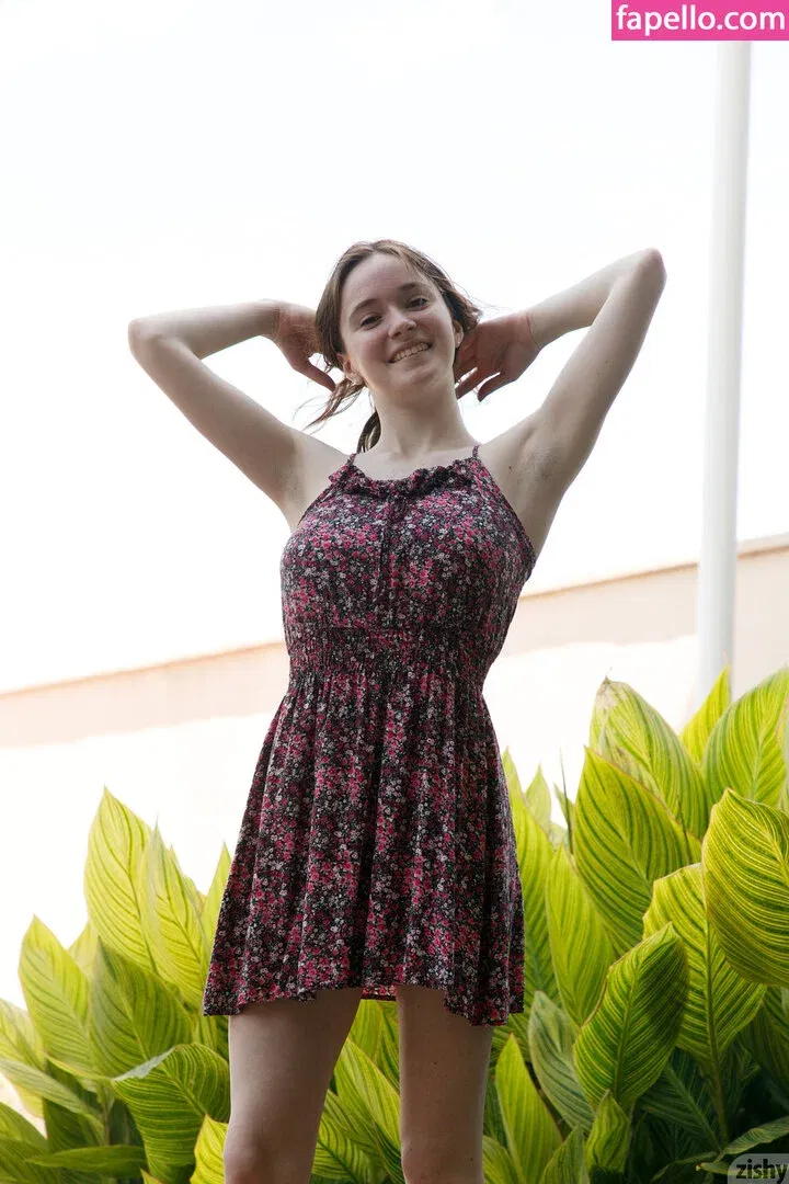 Hazel Moore Onlyfans Photo Gallery 