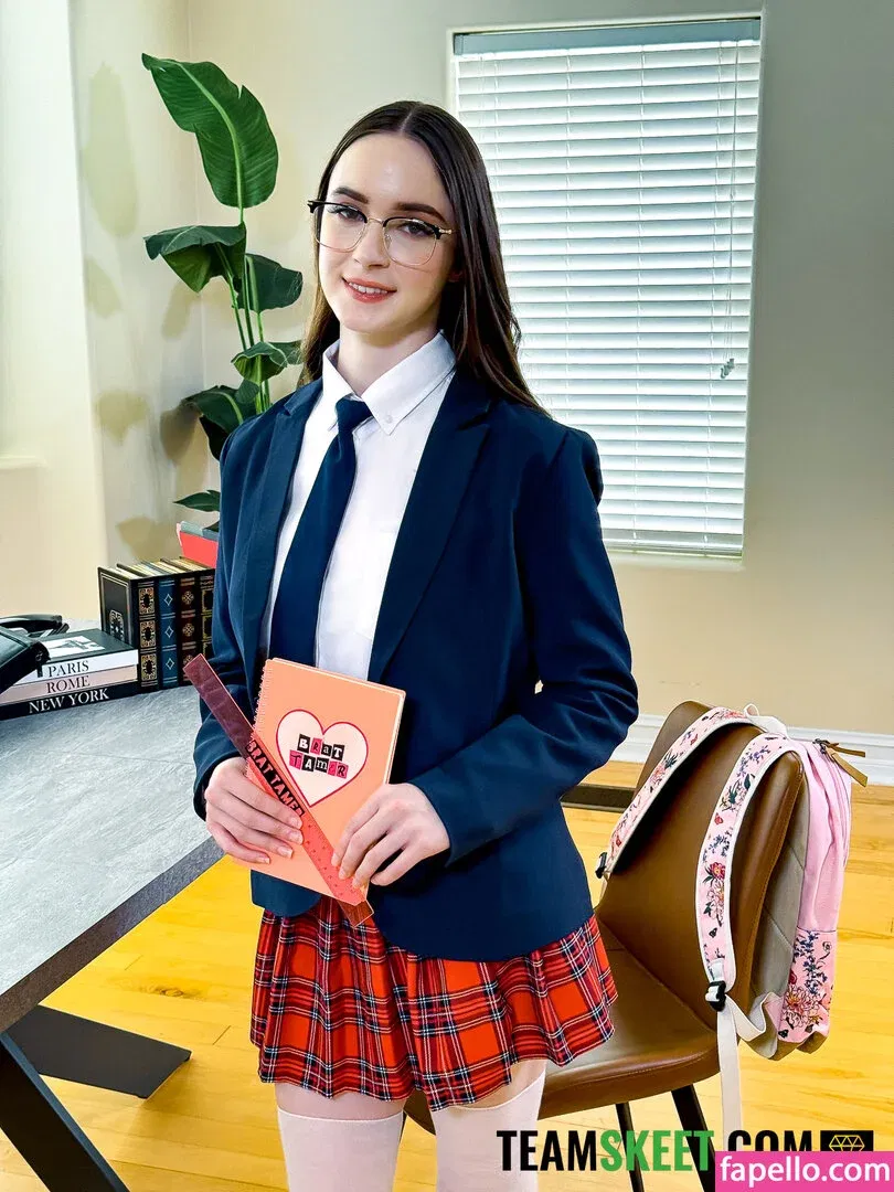 Hazel Moore Onlyfans Photo Gallery 