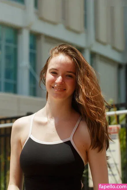 Hazel Moore Onlyfans Photo Gallery 