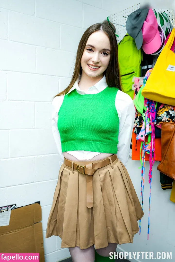 Hazel Moore Onlyfans Photo Gallery 