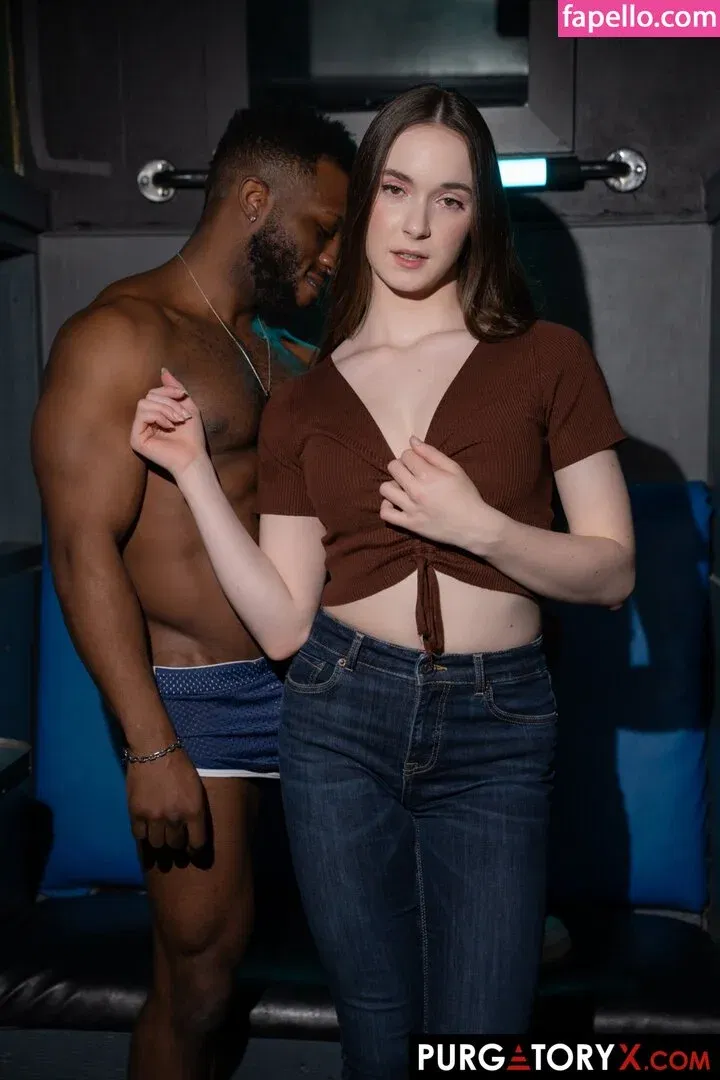 Hazel Moore Onlyfans Photo Gallery 