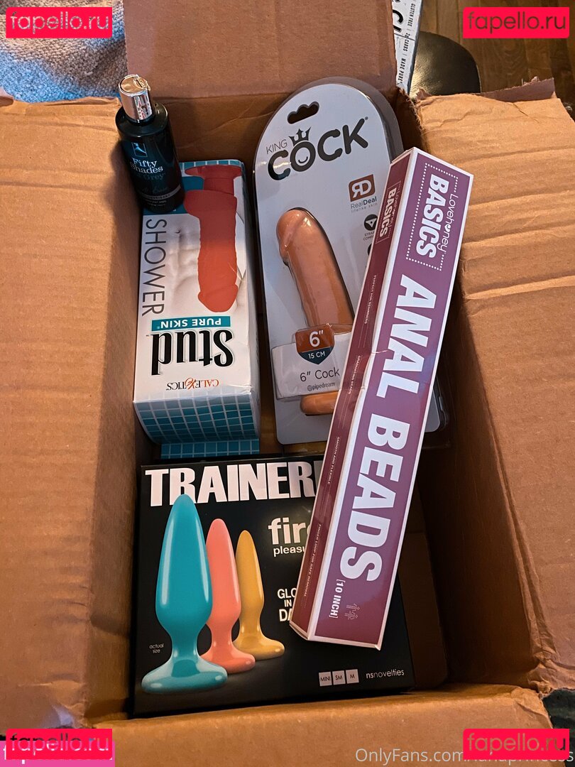 avianaviolet / avianaviolettt Onlyfans Photo Gallery 