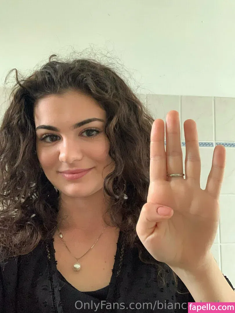 bianca_bellaa Onlyfans Photo Gallery 