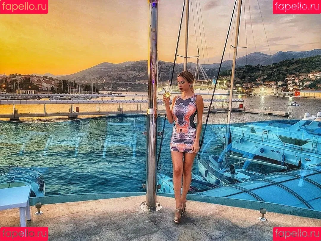 Elena Dostic Onlyfans Photo Gallery 