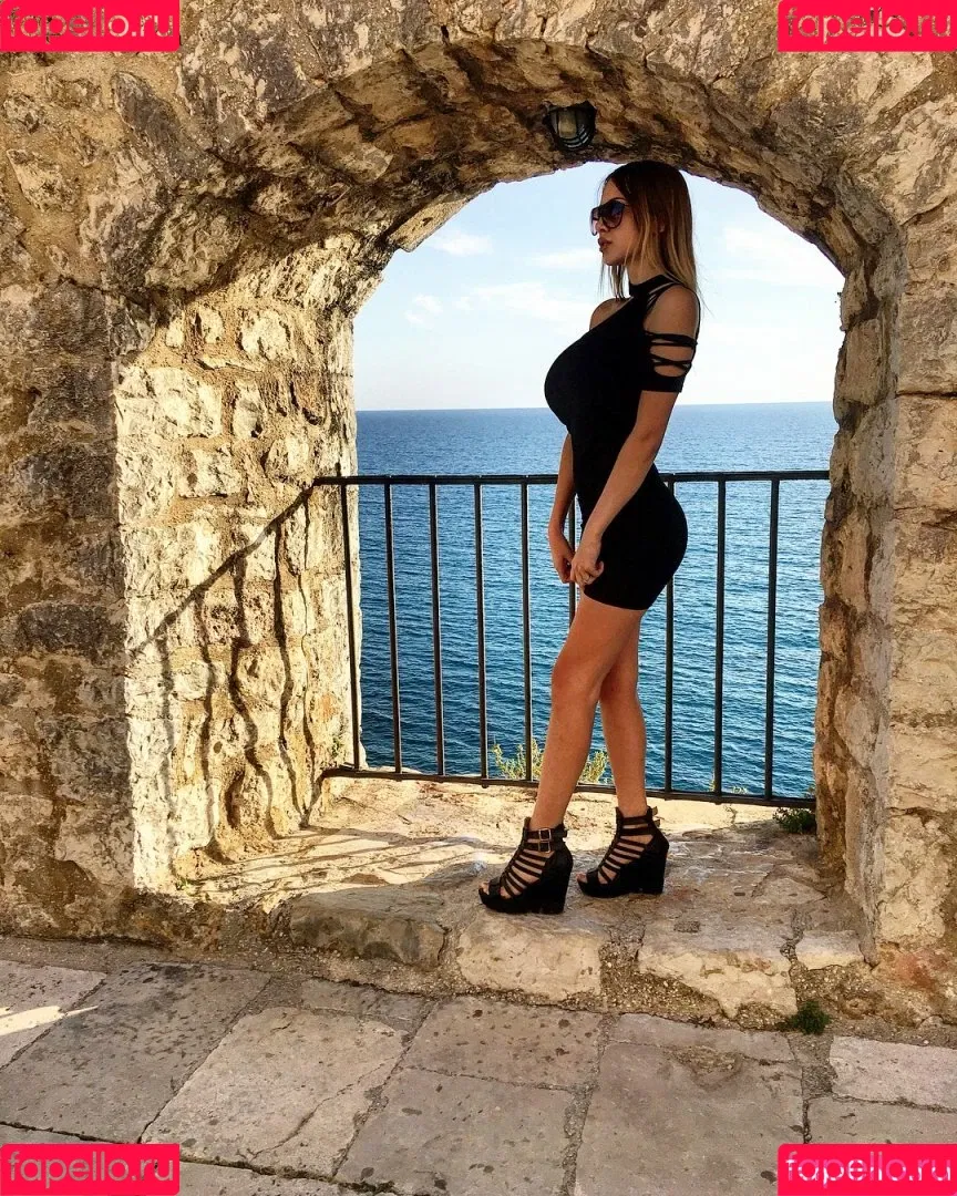 Elena Dostic Onlyfans Photo Gallery 