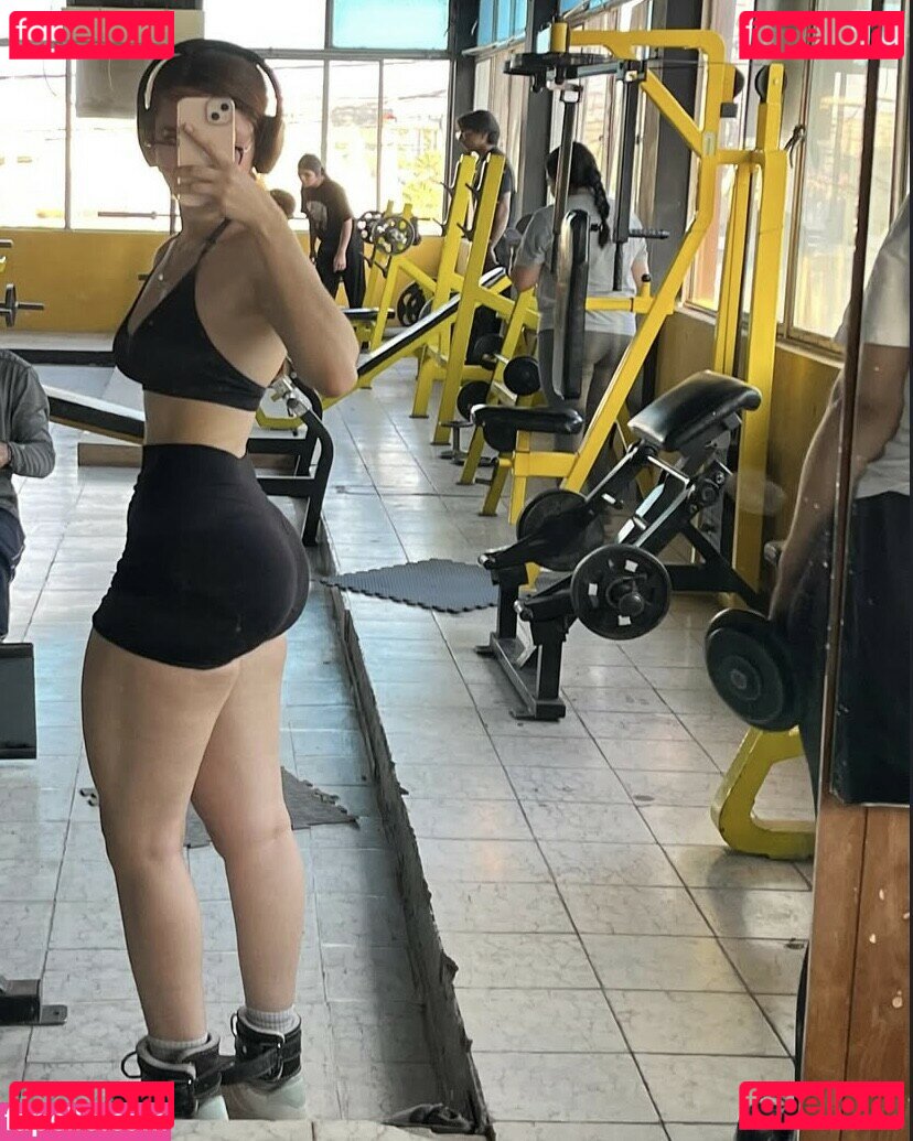 Veronica Gaucin / vero.venturing.free / vero_gaucinn Onlyfans Photo Gallery 