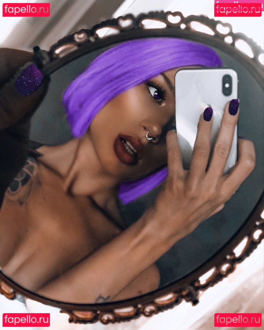 Alina Ostraya / OSTRAYA / ostrayaalien / ph_ostraya Onlyfans Photo Gallery 