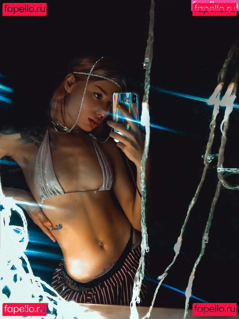 Alina Ostraya / OSTRAYA / ostrayaalien / ph_ostraya Onlyfans Photo Gallery 