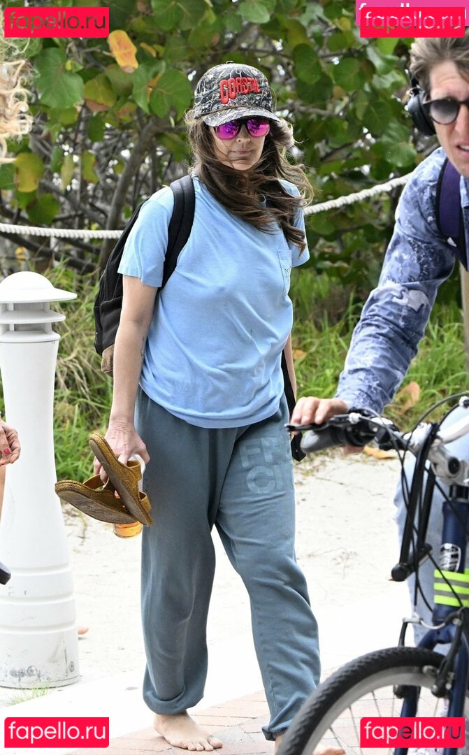 Drew Barrymore / DrewBarrymore Onlyfans Photo Gallery 