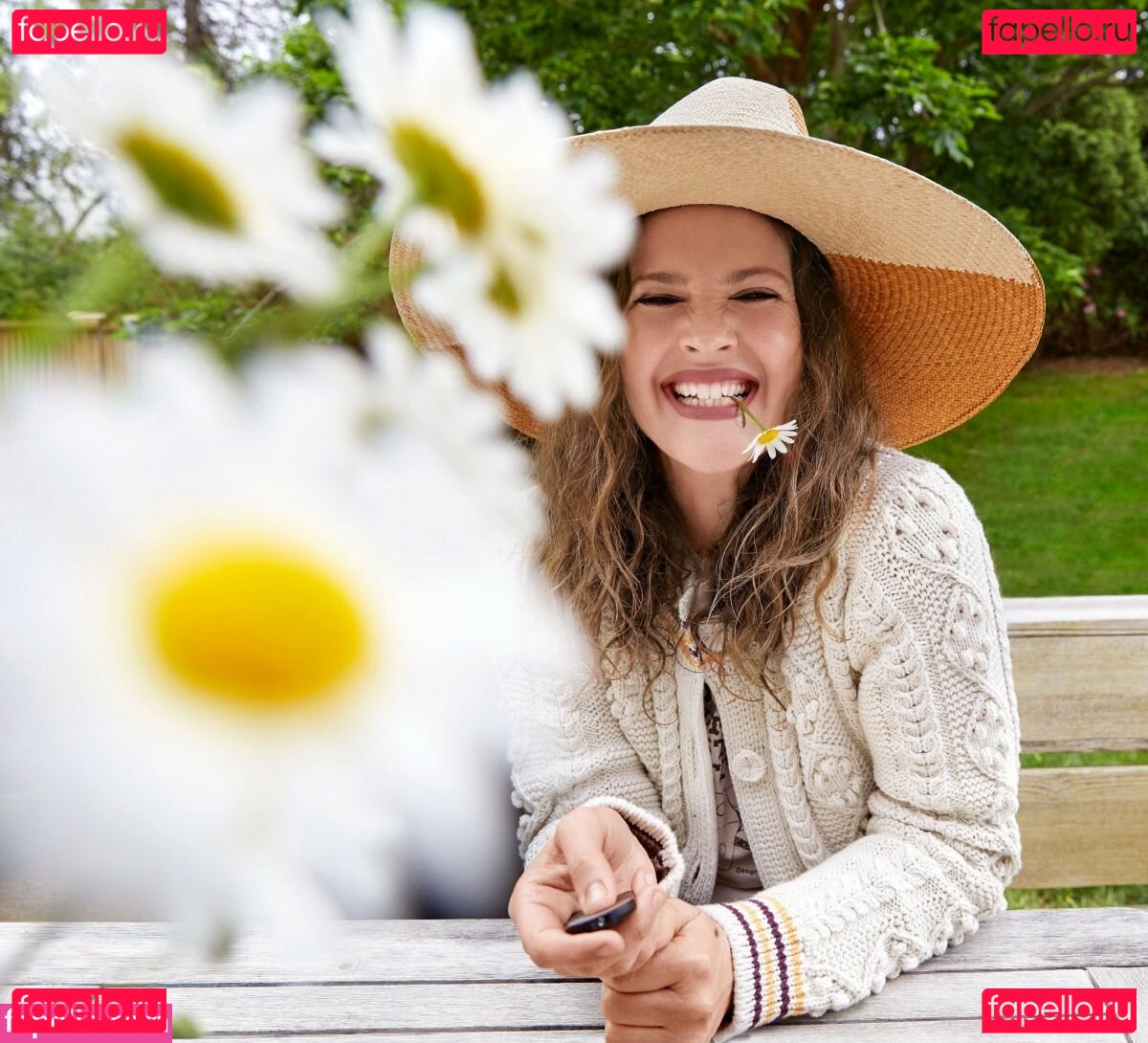 Drew Barrymore / DrewBarrymore Onlyfans Photo Gallery 