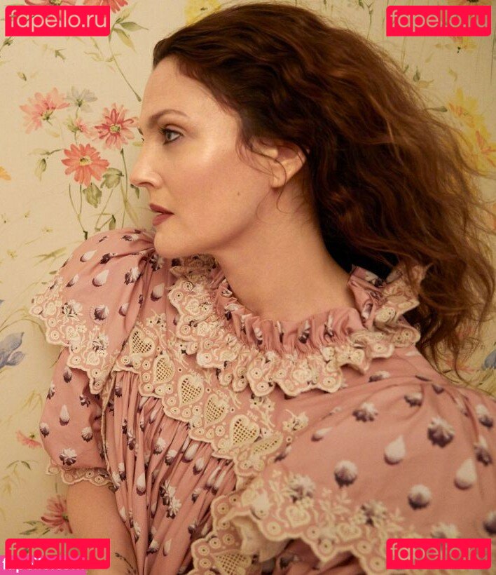Drew Barrymore / DrewBarrymore Onlyfans Photo Gallery 