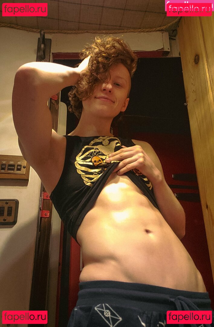 reddoodles2 / reddoodlesart / redsreferences Onlyfans Photo Gallery 