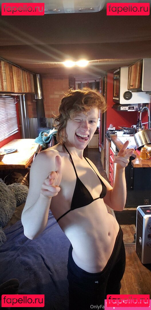 reddoodles2 / reddoodlesart / redsreferences Onlyfans Photo Gallery 