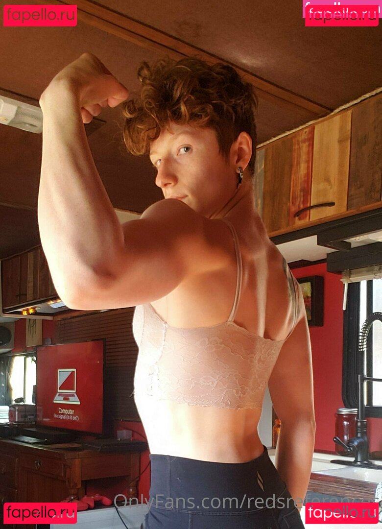 reddoodles2 / reddoodlesart / redsreferences Onlyfans Photo Gallery 