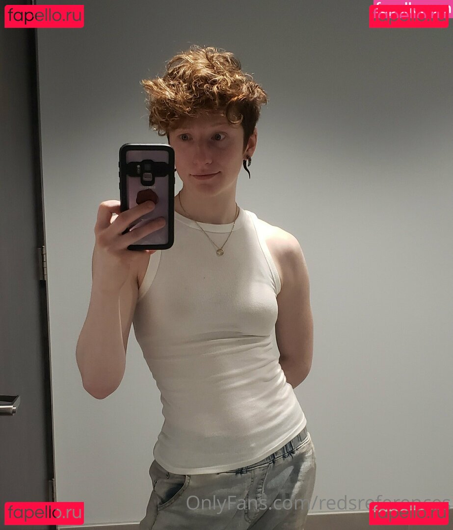 reddoodles2 / reddoodlesart / redsreferences Onlyfans Photo Gallery 