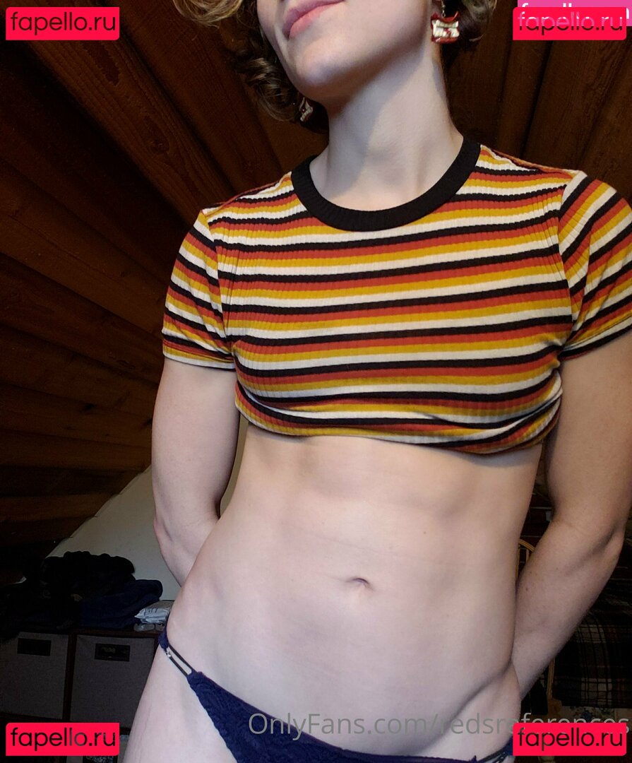 reddoodles2 / reddoodlesart / redsreferences Onlyfans Photo Gallery 