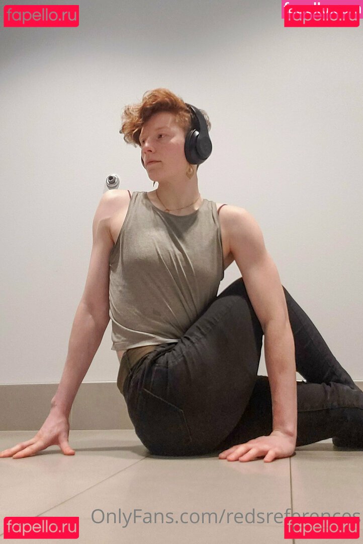 reddoodles2 / reddoodlesart / redsreferences Onlyfans Photo Gallery 